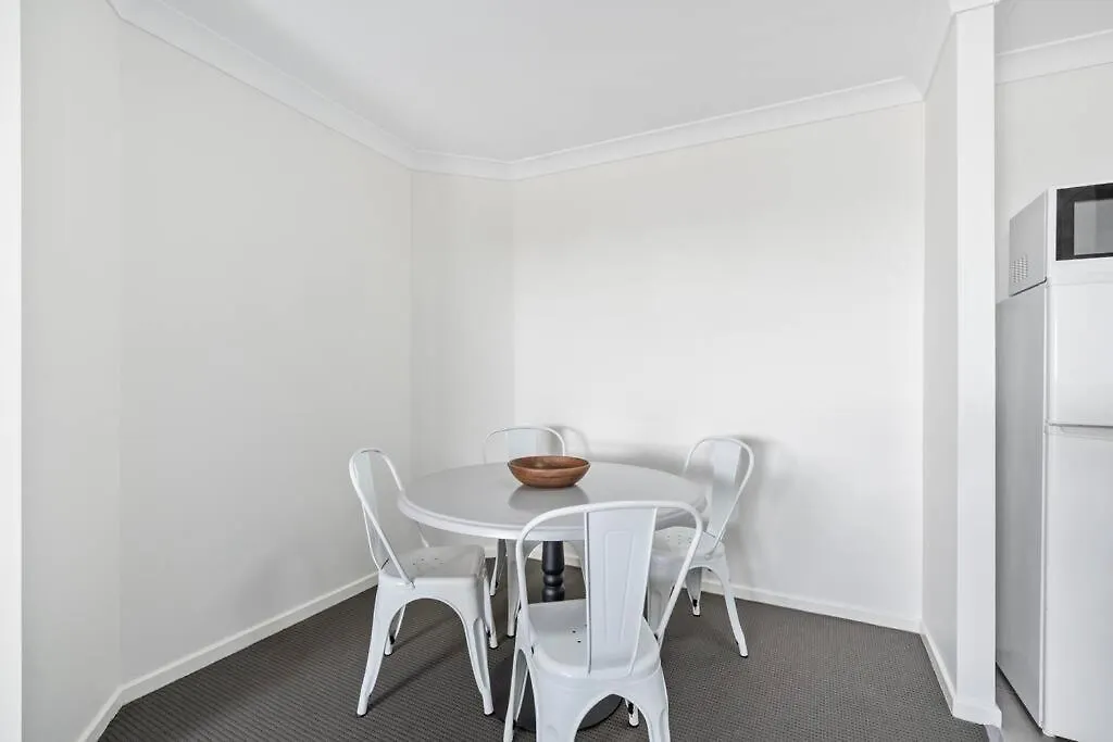 Bay Lodge - Private Apartments Голд-Кост